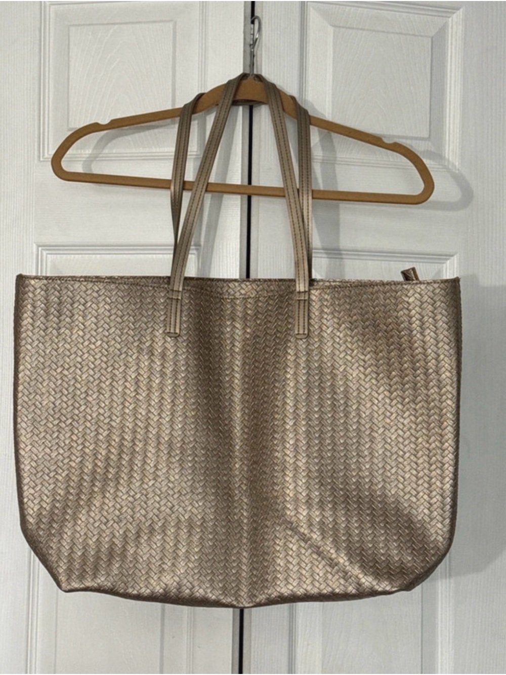 Bath & Body Works Large Gold Zippered Tote Bag
